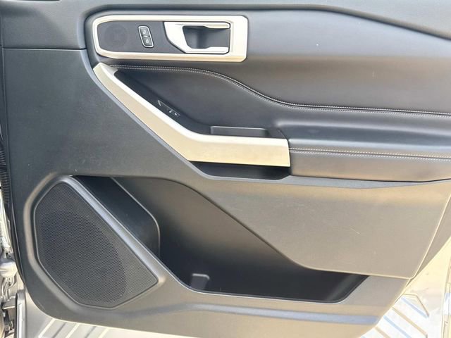 Used 2021 Ford Explorer XLT RWD image 19