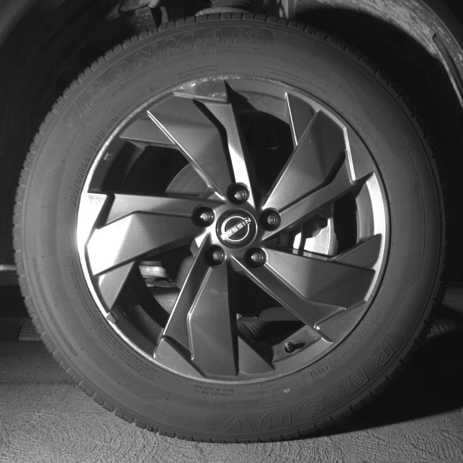 Used 2025 Nissan Rogue SV FWD image 16