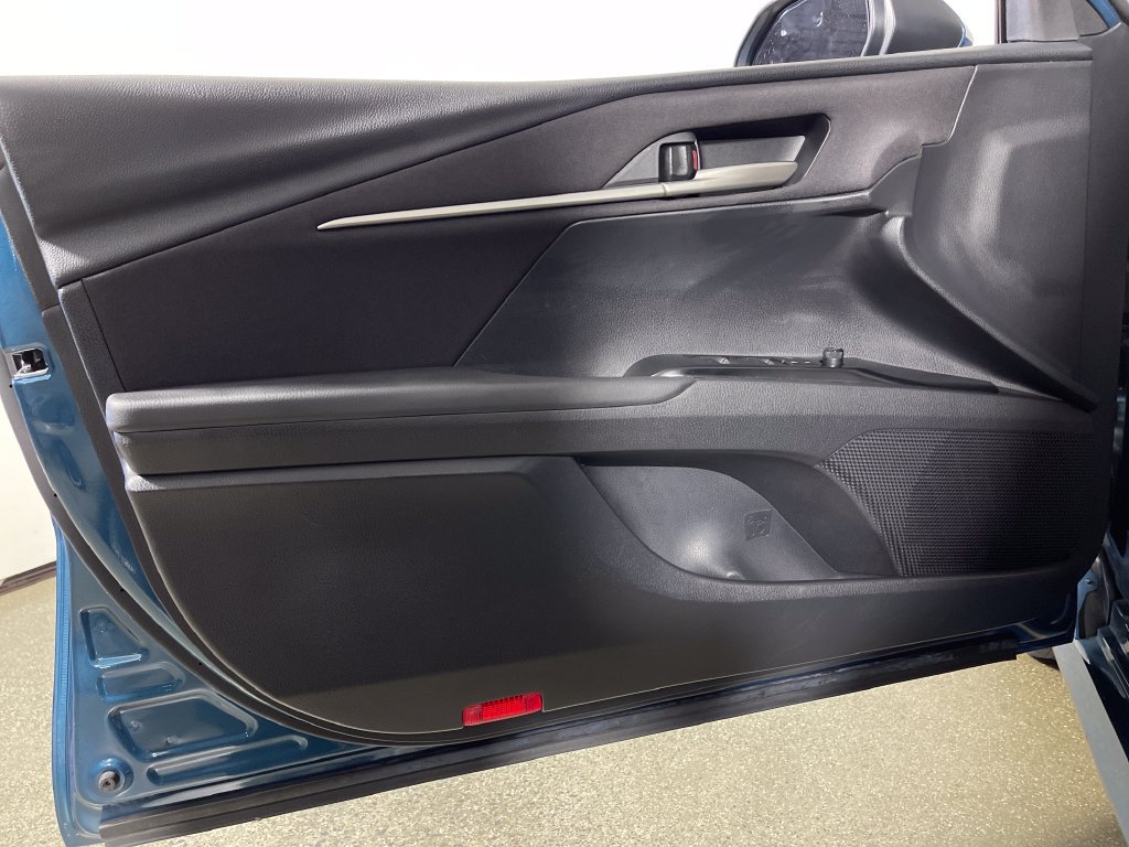 Used 2025 Toyota Camry LE FWD image 17