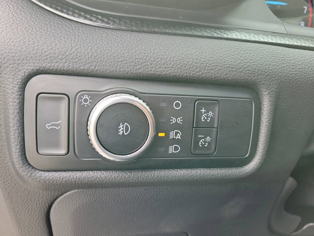 Used 2023 Ford Explorer ST-Line w/ Class IV Trailer Tow Package RWD image 25