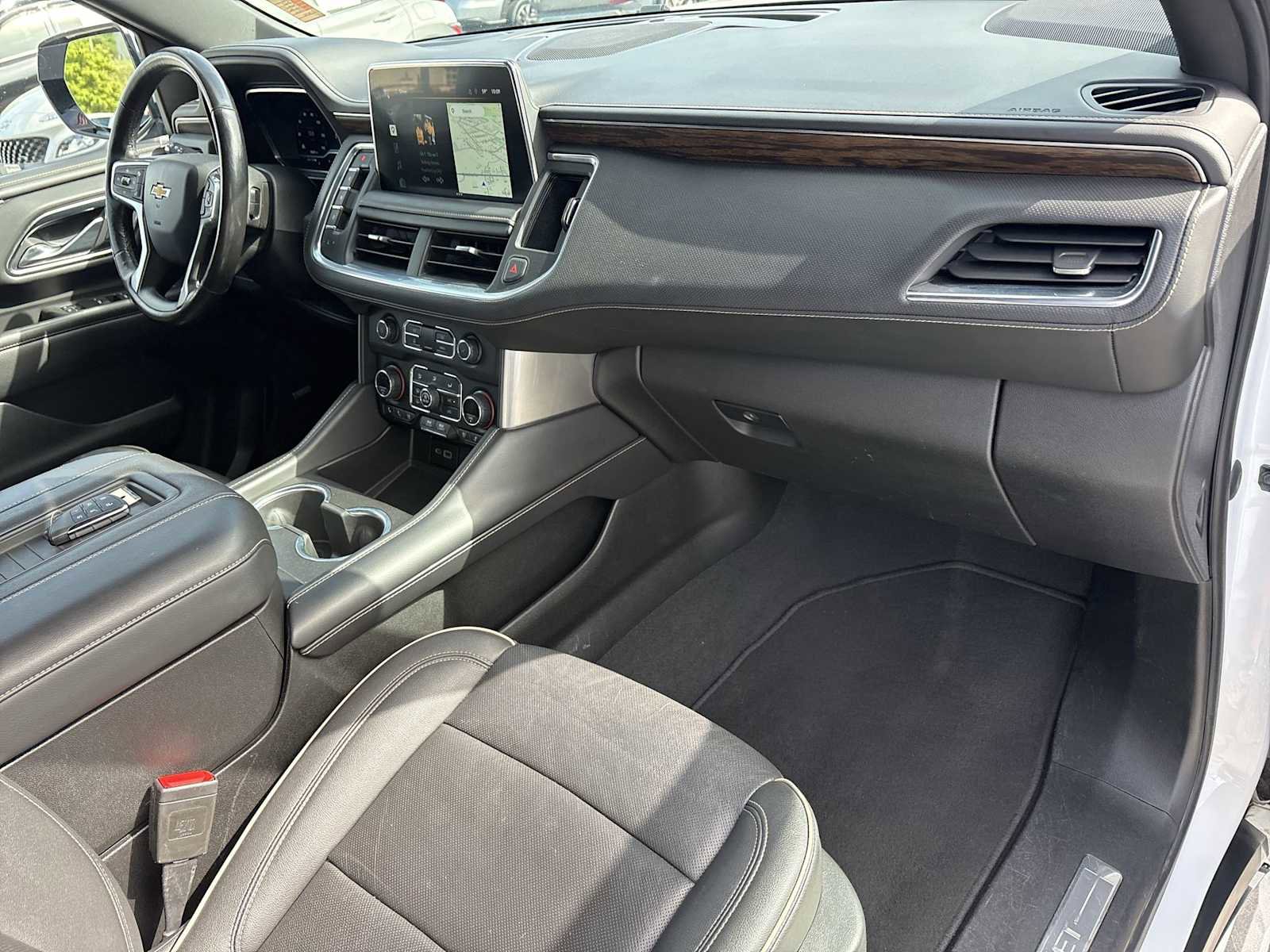 Used 2022 Chevrolet Suburban Premier AWD/4WD image 29