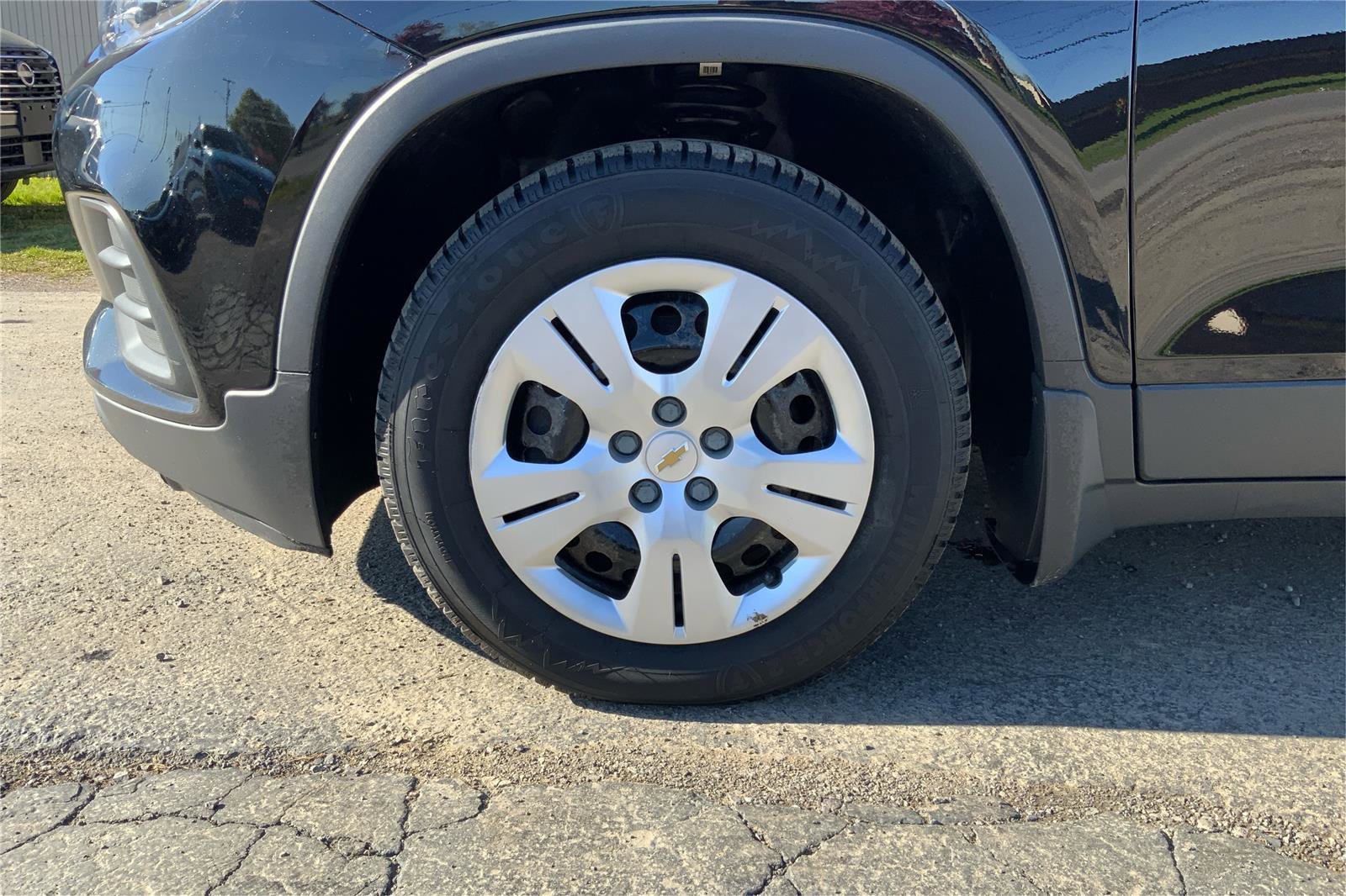 Used 2018 Chevrolet Trax LS w/ LPO, Protection Package FWD image 30