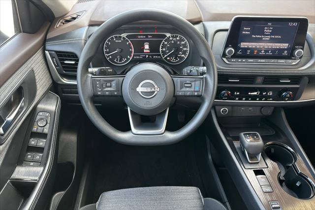 Used 2023 Nissan Rogue SV image 13