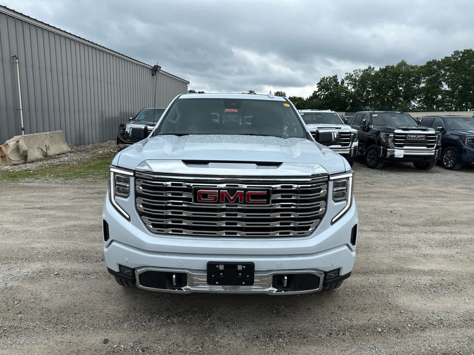 New 2026 GMC Sierra 1500 Denali w/ Denali Reserve Package AWD/4WD image 8