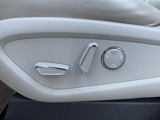 Used 2019 Lincoln MKC Reserve image 10