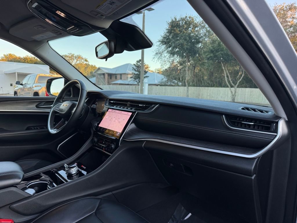 Used 2022 Jeep Grand Cherokee Limited w/ Trailer Tow Prep Group (B) image 28