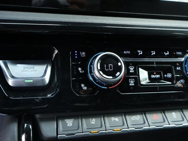 New 2026 GMC Sierra 2500 AT4 w/ AT4 Premium Plus Package AWD/4WD image 34