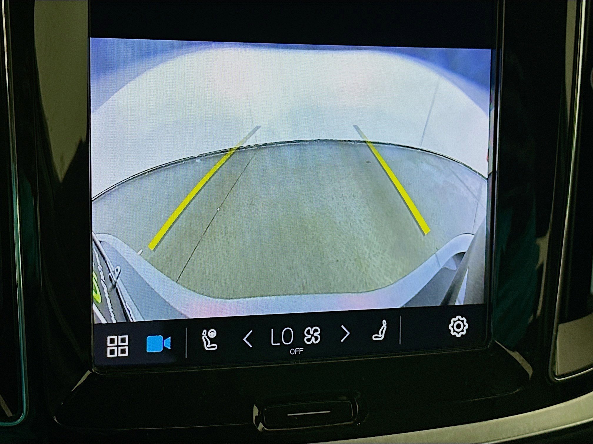 Used 2024 Volvo S60 B5 Core image 23