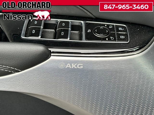 Used 2024 Cadillac Lyriq Luxury AWD/4WD image 9