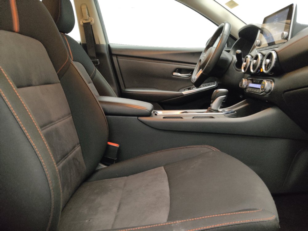 Used 2025 Nissan Sentra SR FWD image 21