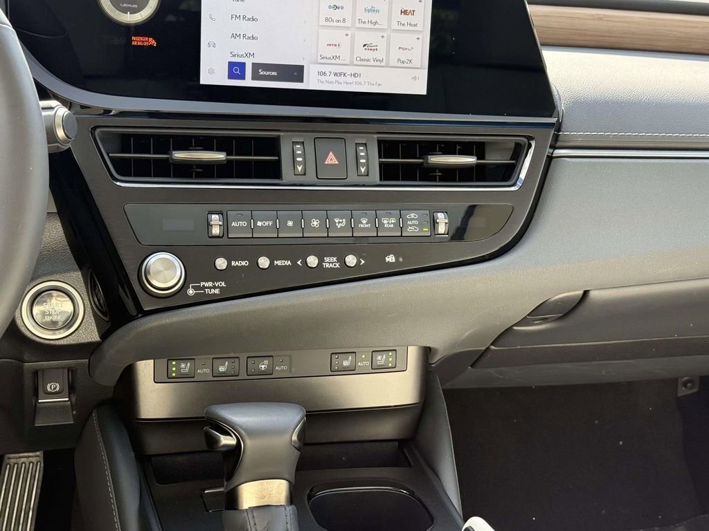 Used 2024 Lexus ES 350 w/ Premium Package FWD image 18
