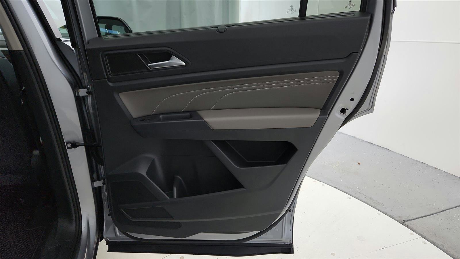 Used 2022 Volkswagen Atlas SE AWD/4WD image 19