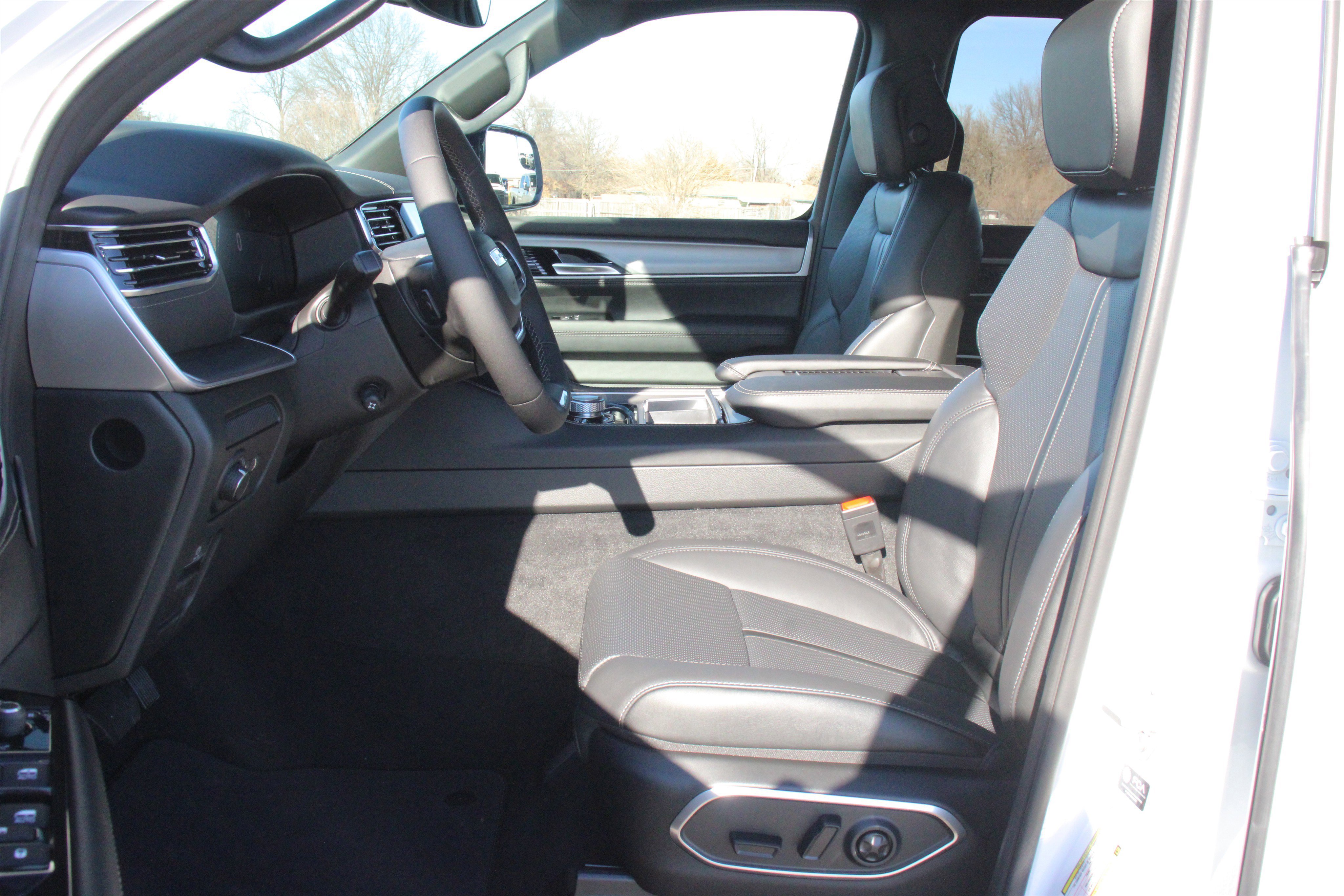 New 2026 Jeep Grand Wagoneer L Limited image 3