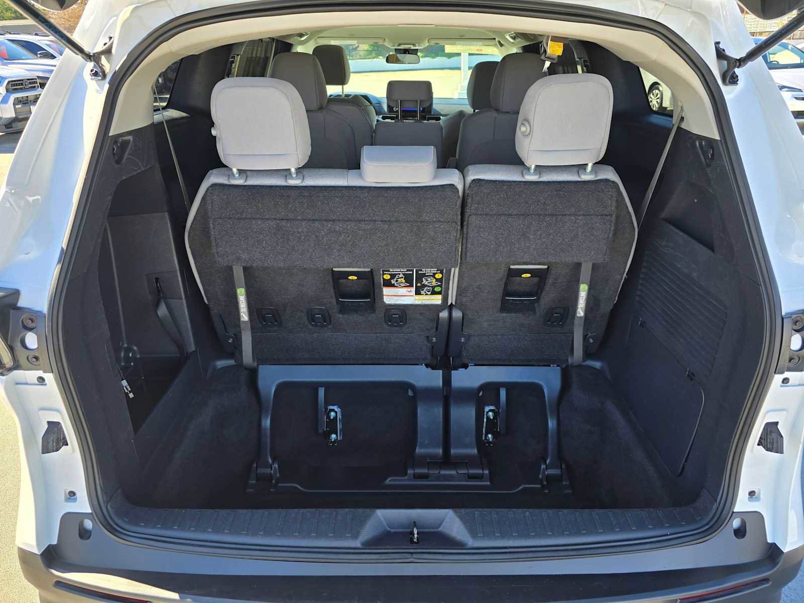 Certified 2025 Toyota Sienna LE FWD image 16