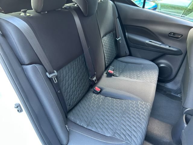Used 2022 Nissan Kicks S FWD image 28