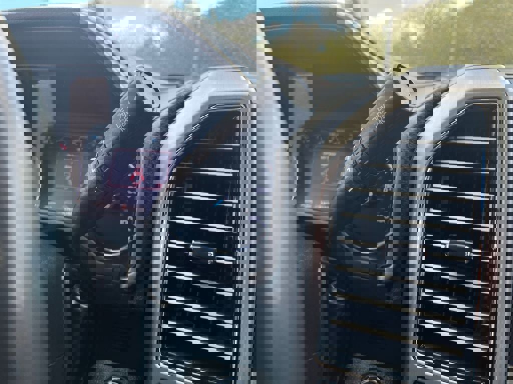 Used 2020 Ford F450 Platinum w/ Camper Package image 28