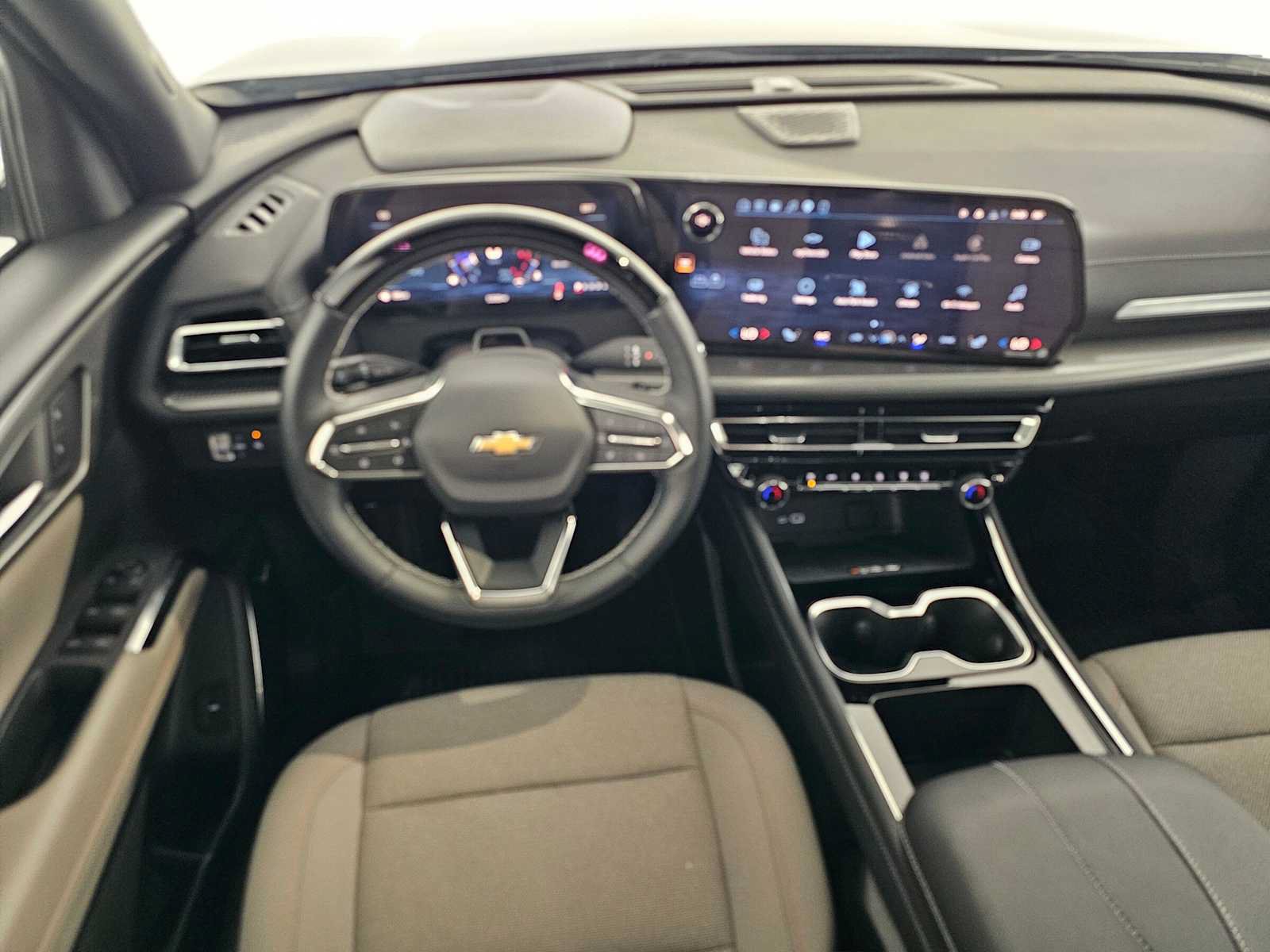 Used 2026 Chevrolet Traverse LT w/ Enhanced Driving Package FWD image 20