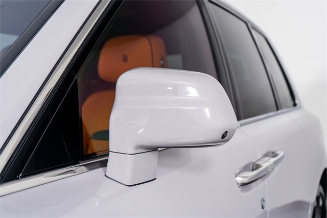 Used 2023 Rolls-Royce Cullinan image 25