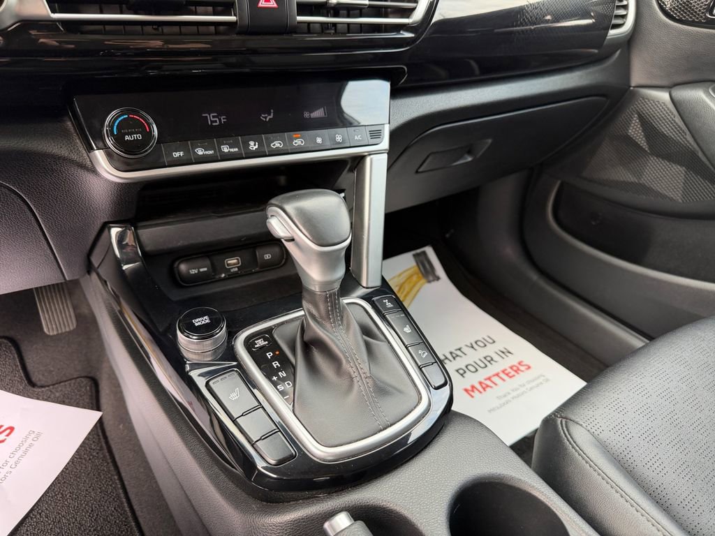 Used 2022 Kia Seltos EX image 21