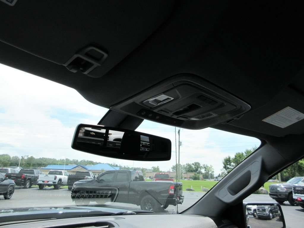 Used 2020 GMC Sierra 1500 SLT w/ SLT Premium Package AWD/4WD image 32