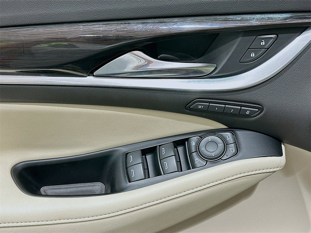 Used 2023 Buick Enclave Premium image 18