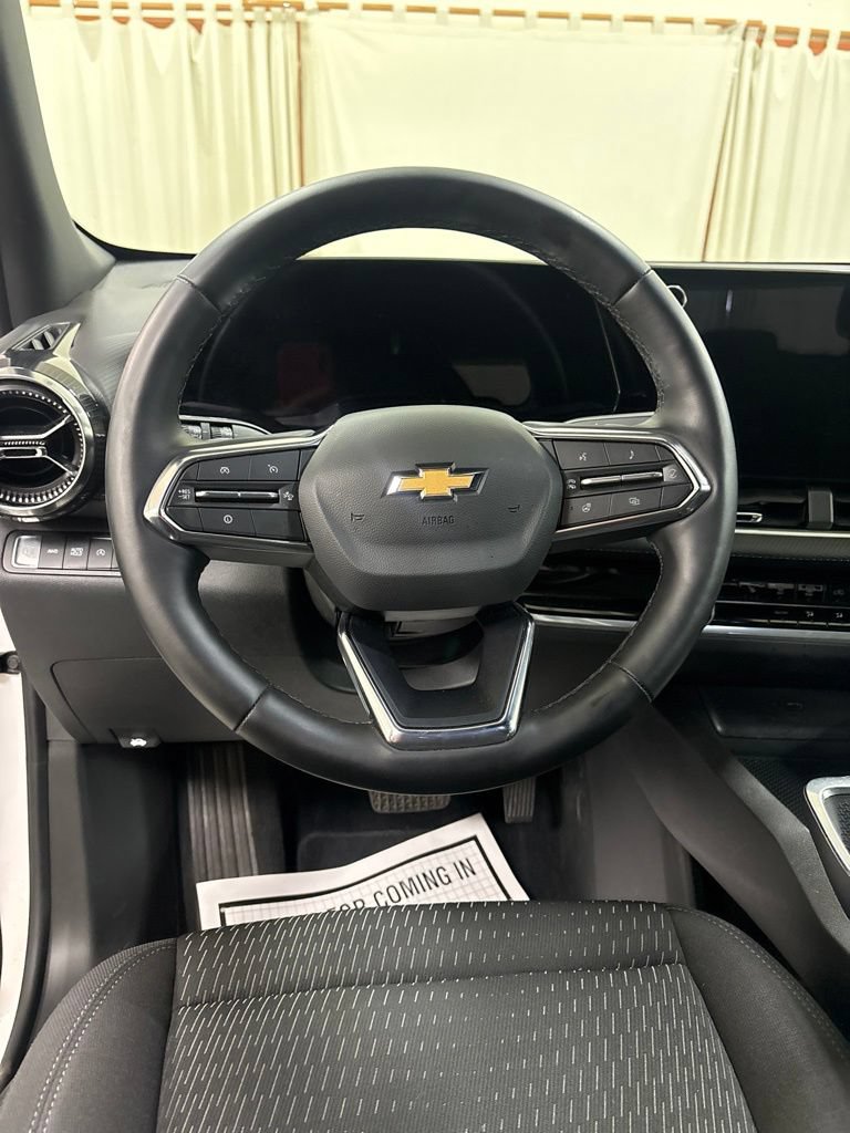 Used 2026 Chevrolet Equinox LT AWD/4WD image 11
