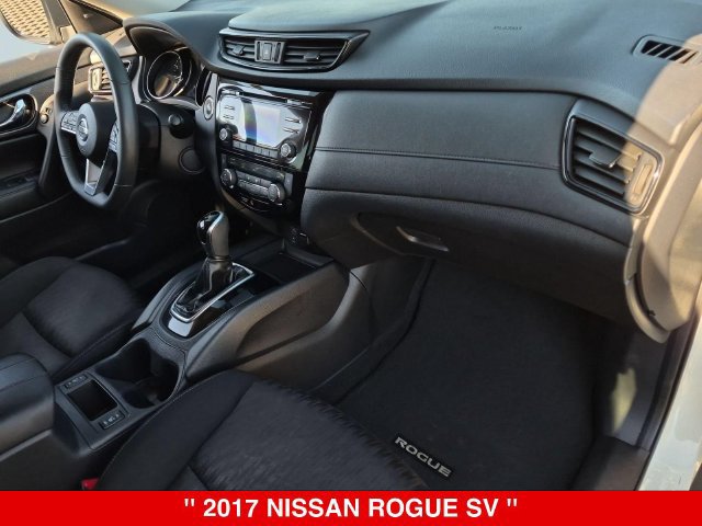 Used 2017 Nissan Rogue SV AWD/4WD image 35