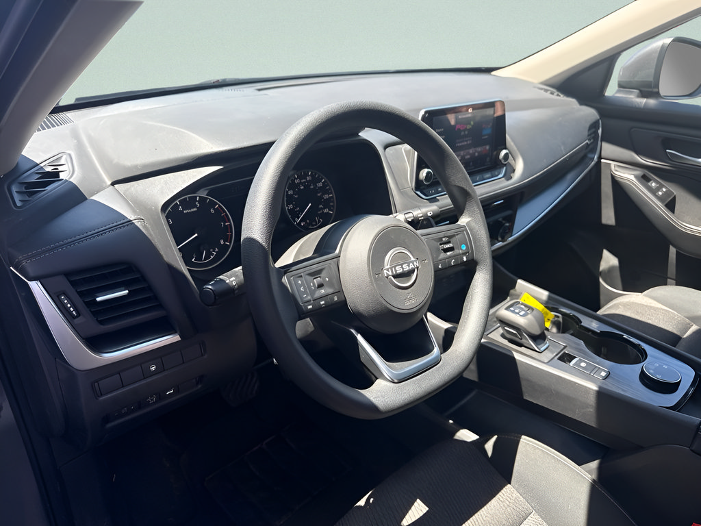 Used 2024 Nissan Rogue SV AWD/4WD image 13