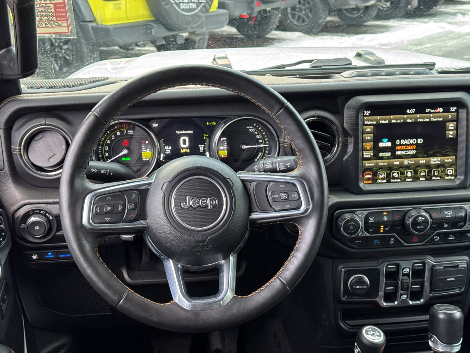 Used 2023 Jeep Wrangler Unlimited Sahara image 15