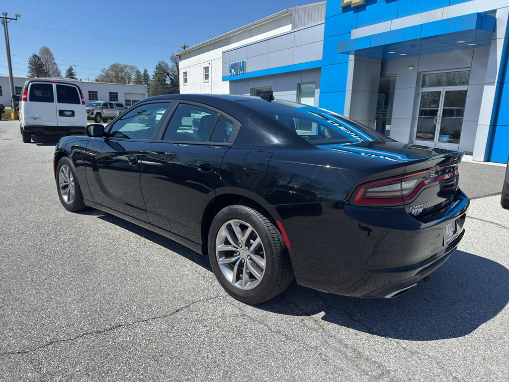Used 2015 Dodge Charger SXT w/ Plus Group image 7