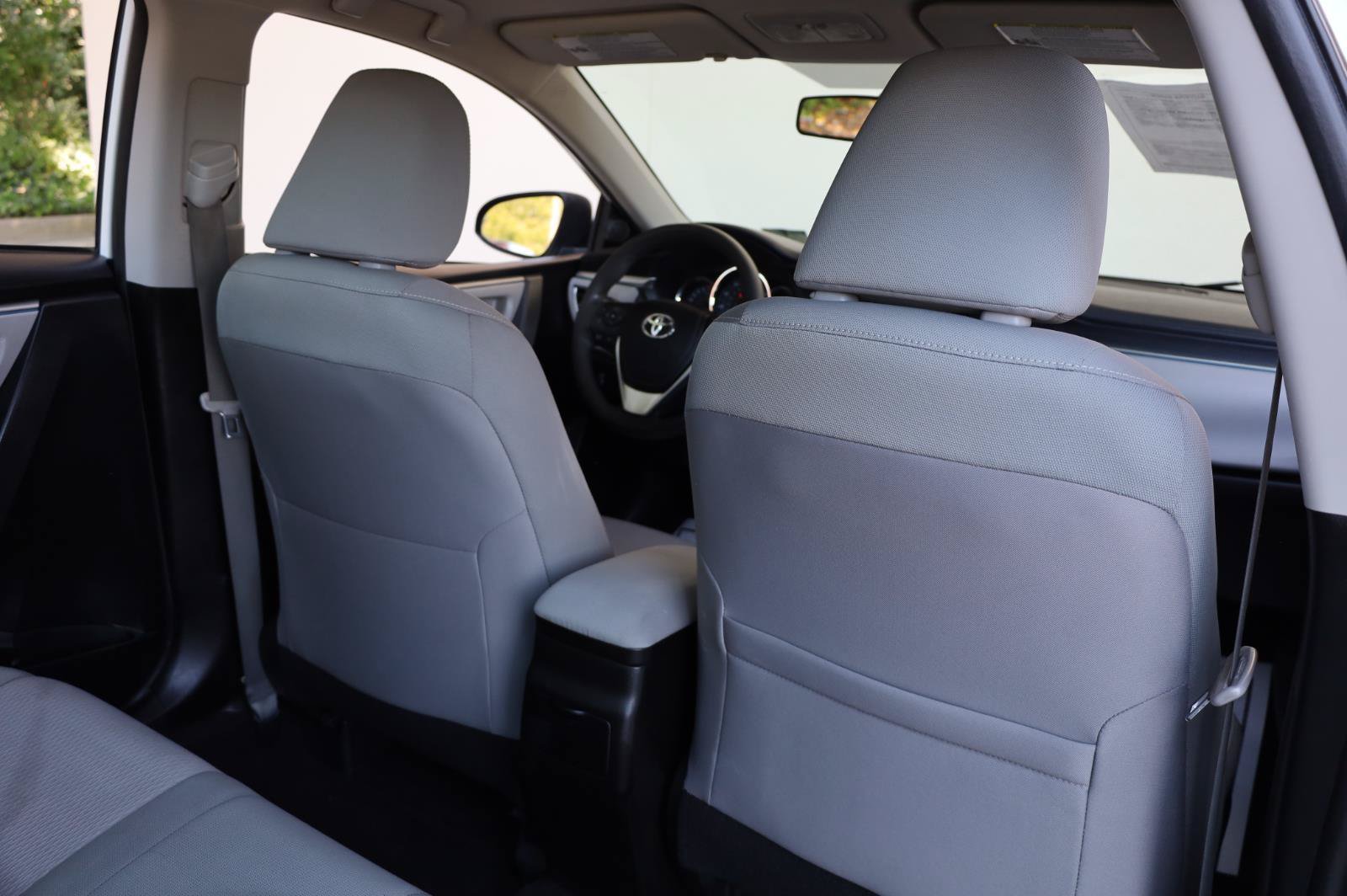 Used 2014 Toyota Corolla LE FWD image 23
