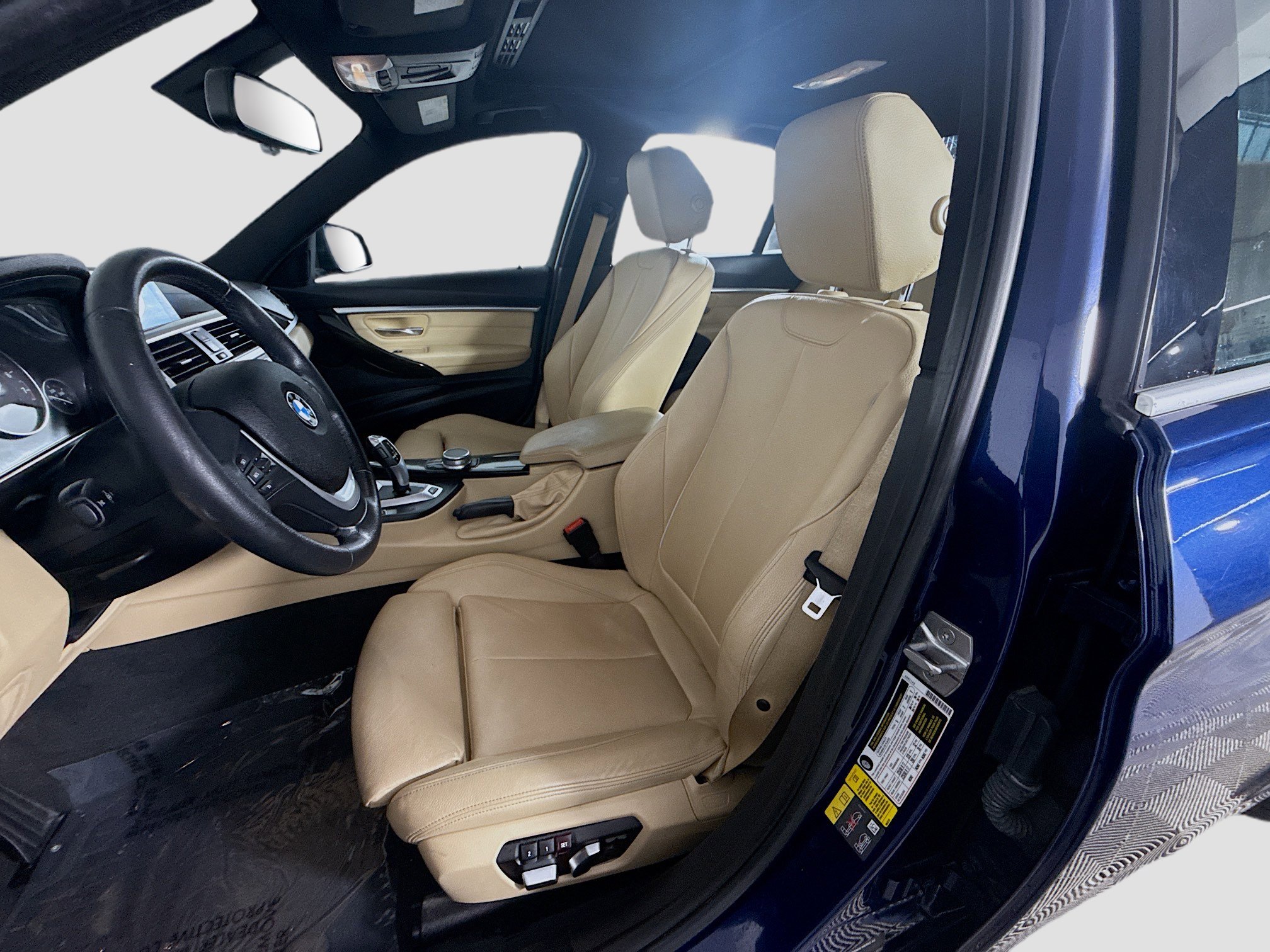 Used 2017 BMW 330e image 22