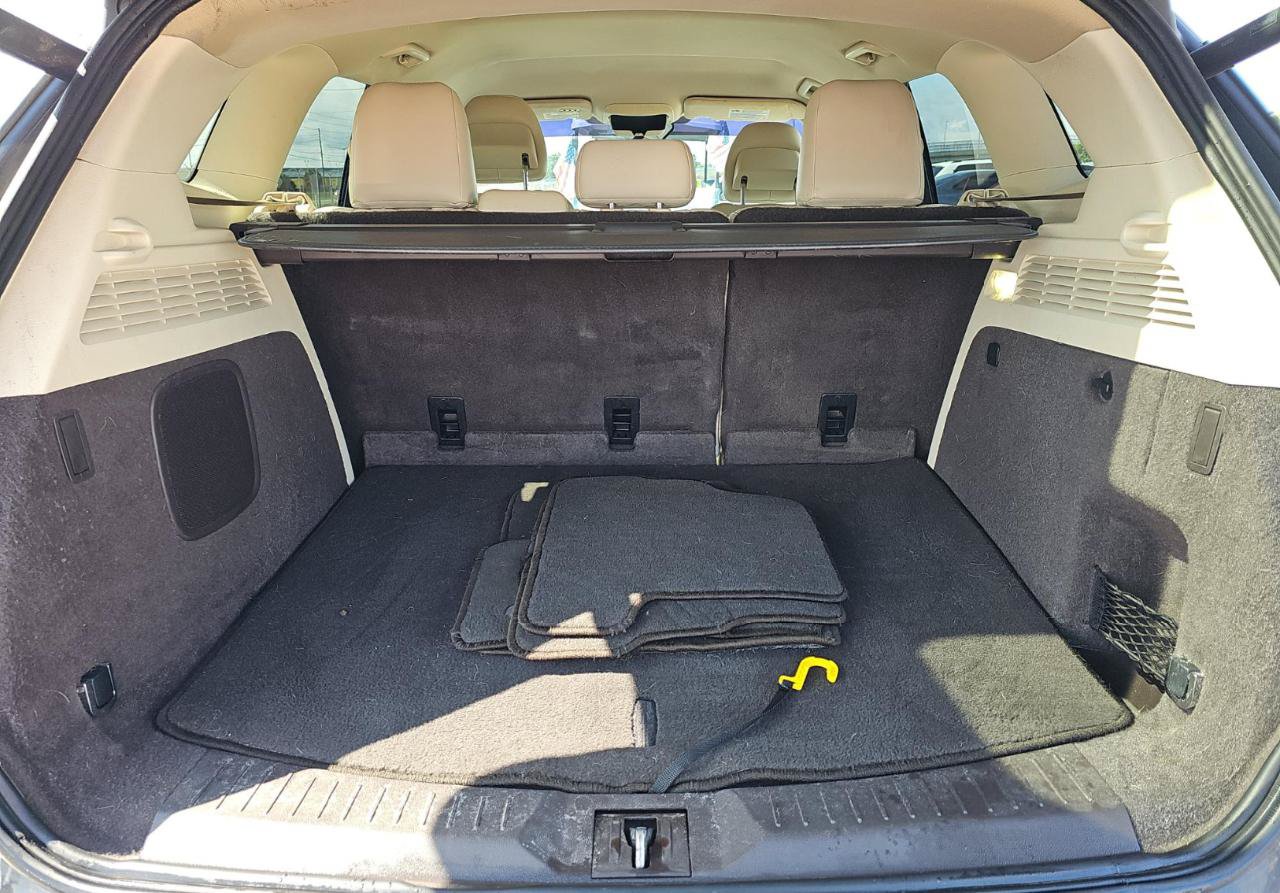 Used 2015 Lincoln MKC FWD w/ Equipment Group 101A Select image 17