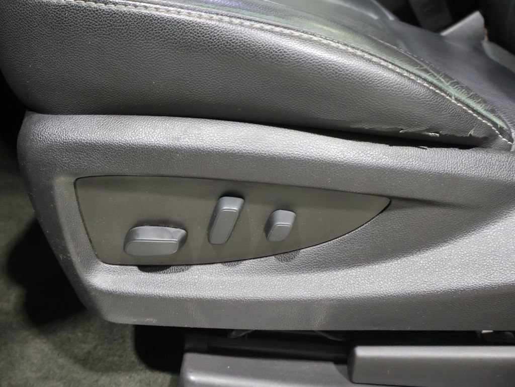 Used 2018 GMC Yukon SLT AWD/4WD image 13