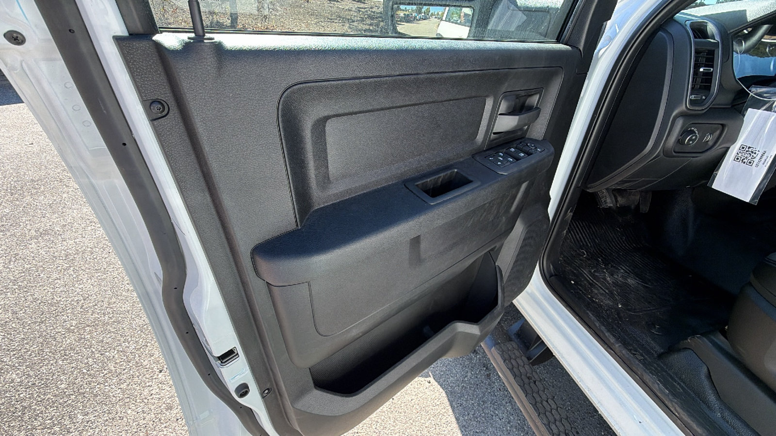 New 2026 RAM 5500 Tradesman w/ Chrome Appearance Group AWD/4WD image 14