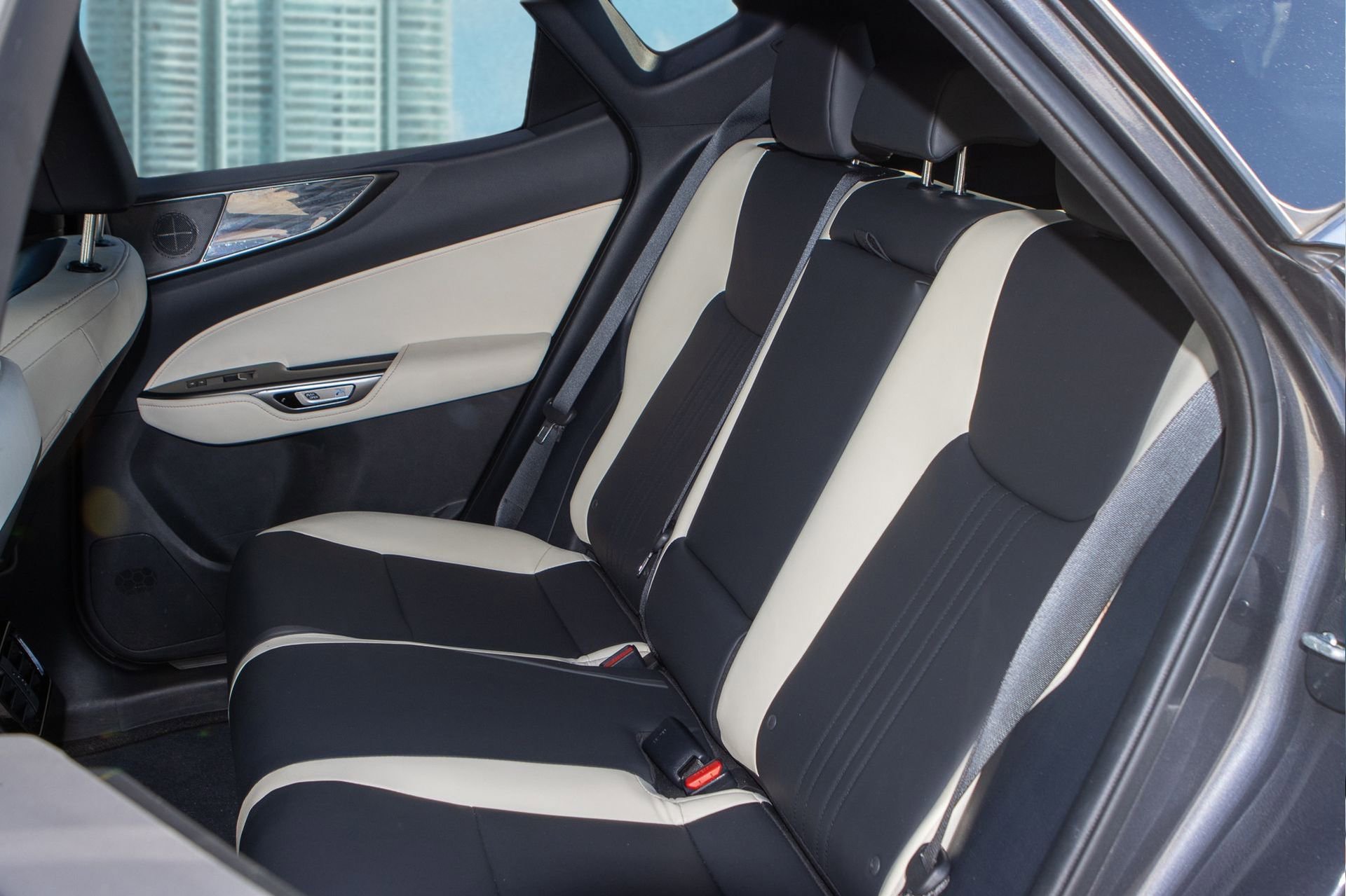 Used 2024 Lexus NX 250 FWD w/ Premium Package image 17