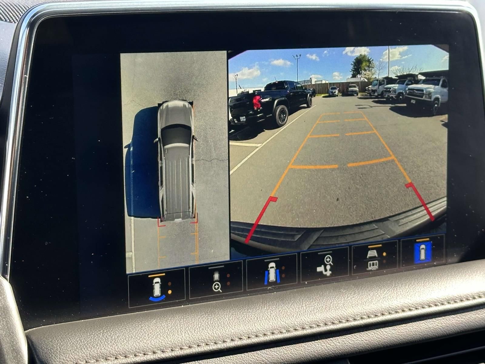 Used 2023 Chevrolet Tahoe High Country image 11