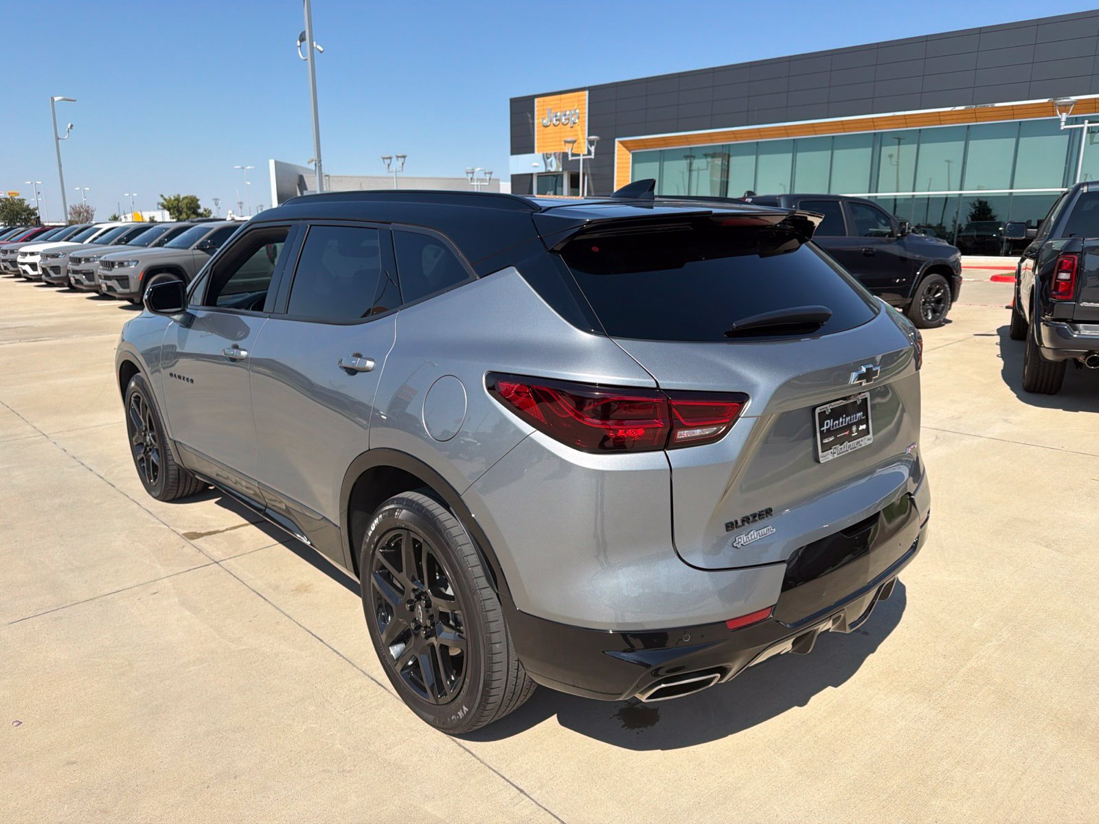 Used 2023 Chevrolet Blazer RS w/ Driver Confidence II Package FWD image 3