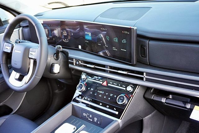 New 2026 Hyundai Santa Fe SEL FWD image 13