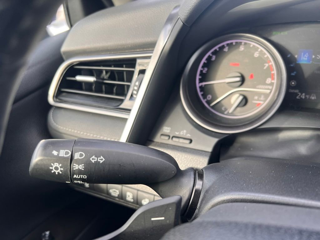 Used 2024 Toyota Camry SE w/ Cold Weather Package image 16