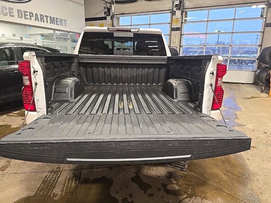 Used 2021 Chevrolet Silverado 1500 LT w/ Z71 Off-Road Package image 28