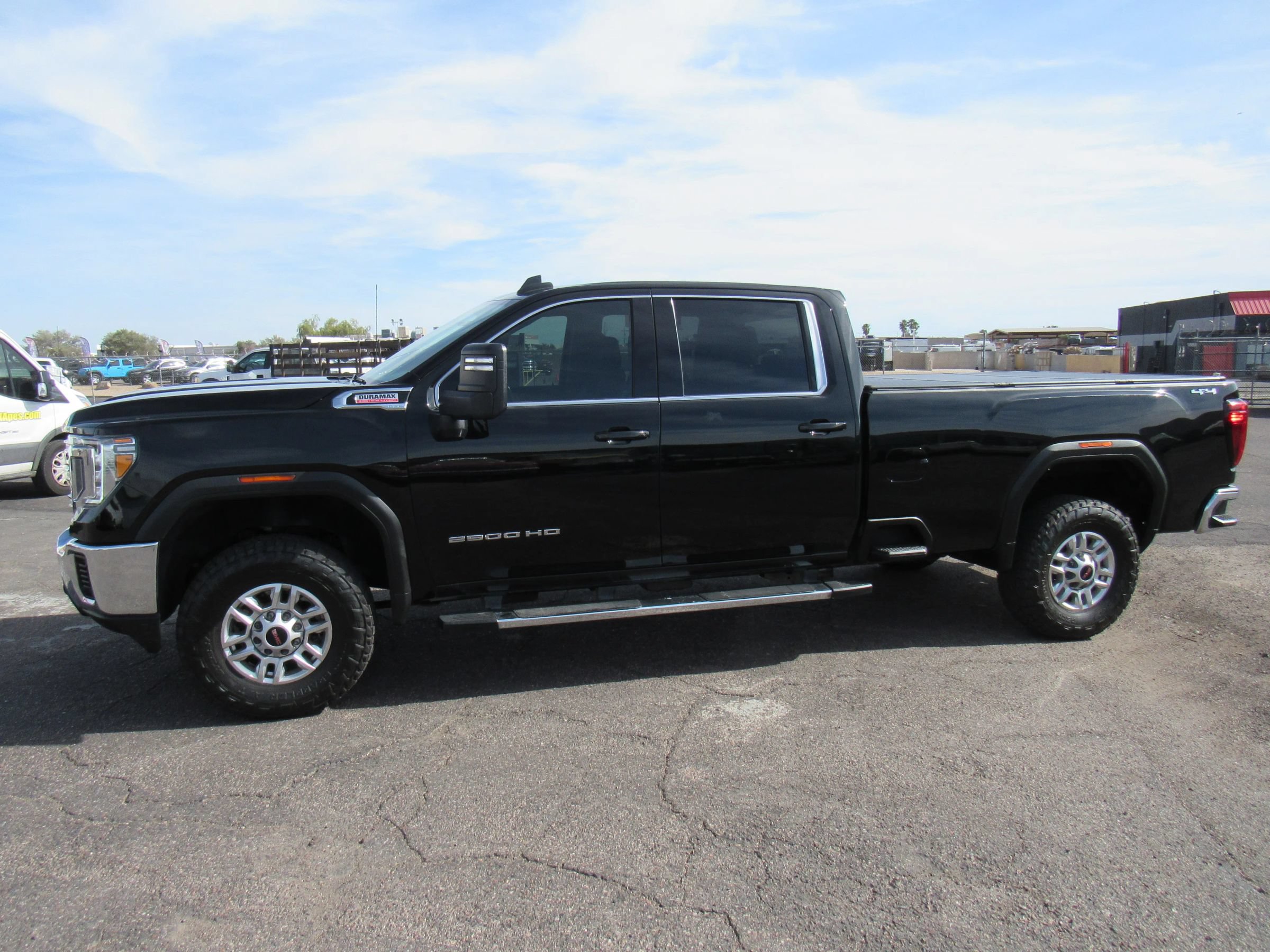Used 2023 GMC Sierra 2500 SLE AWD/4WD image 2