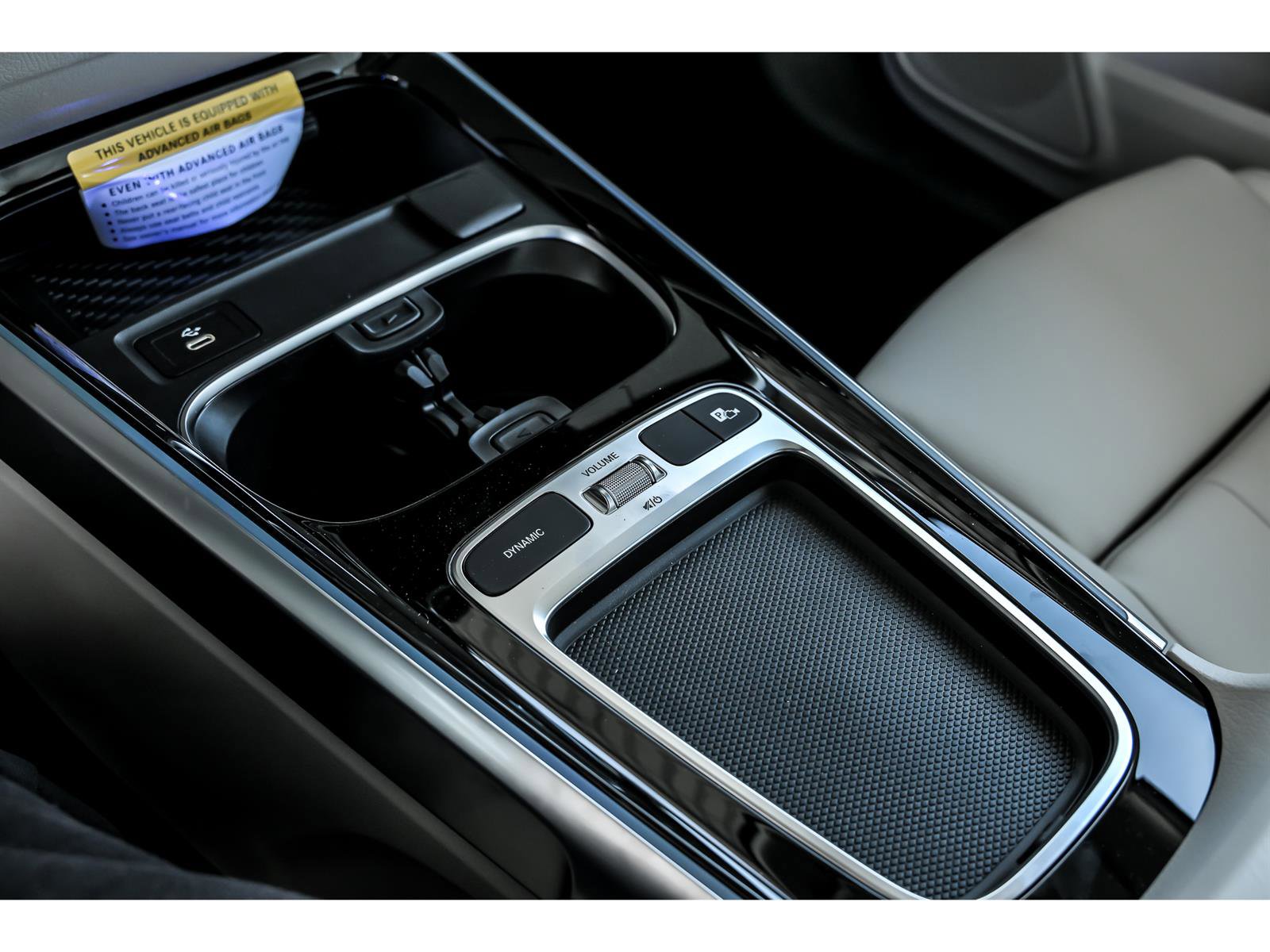 New 2026 Mercedes-Benz GLB 250 4MATIC image 16