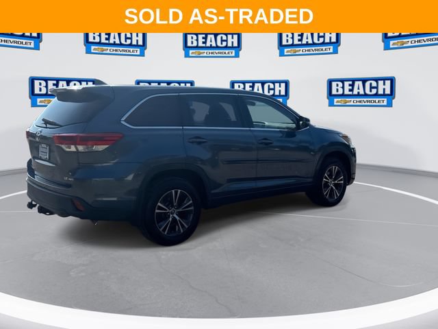 Used 2017 Toyota Highlander Plus AWD/4WD image 8