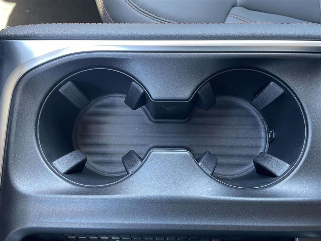 New 2025 Ford Expedition Active image 16