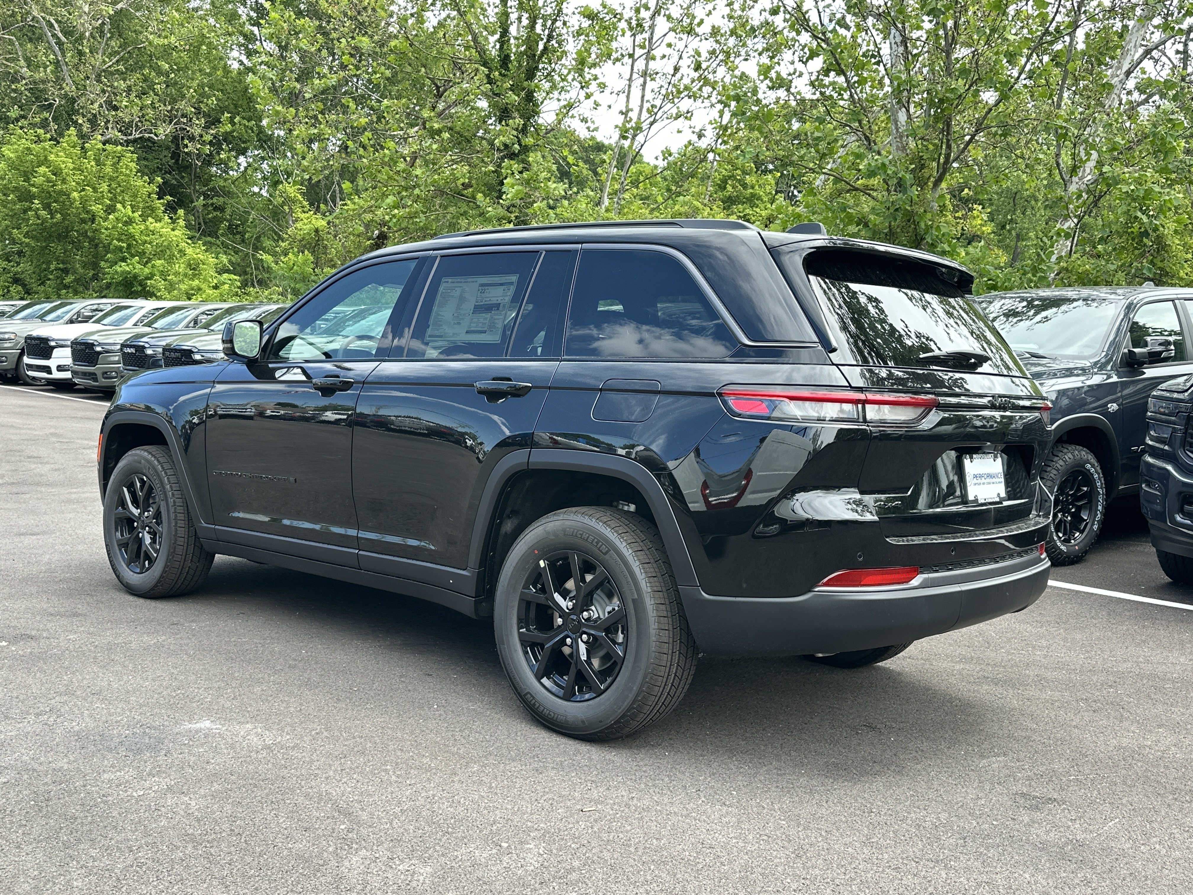 New 2026 Jeep Grand Cherokee Altitude AWD/4WD image 23