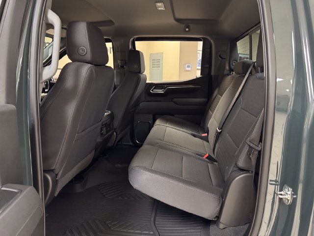 Used 2026 Chevrolet Silverado 1500 LT Trail Boss w/ Convenience Package II AWD/4WD image 21