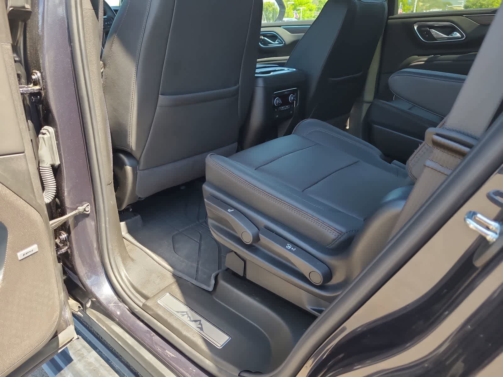 Used 2024 Chevrolet Tahoe High Country w/ Premium Package AWD/4WD image 20