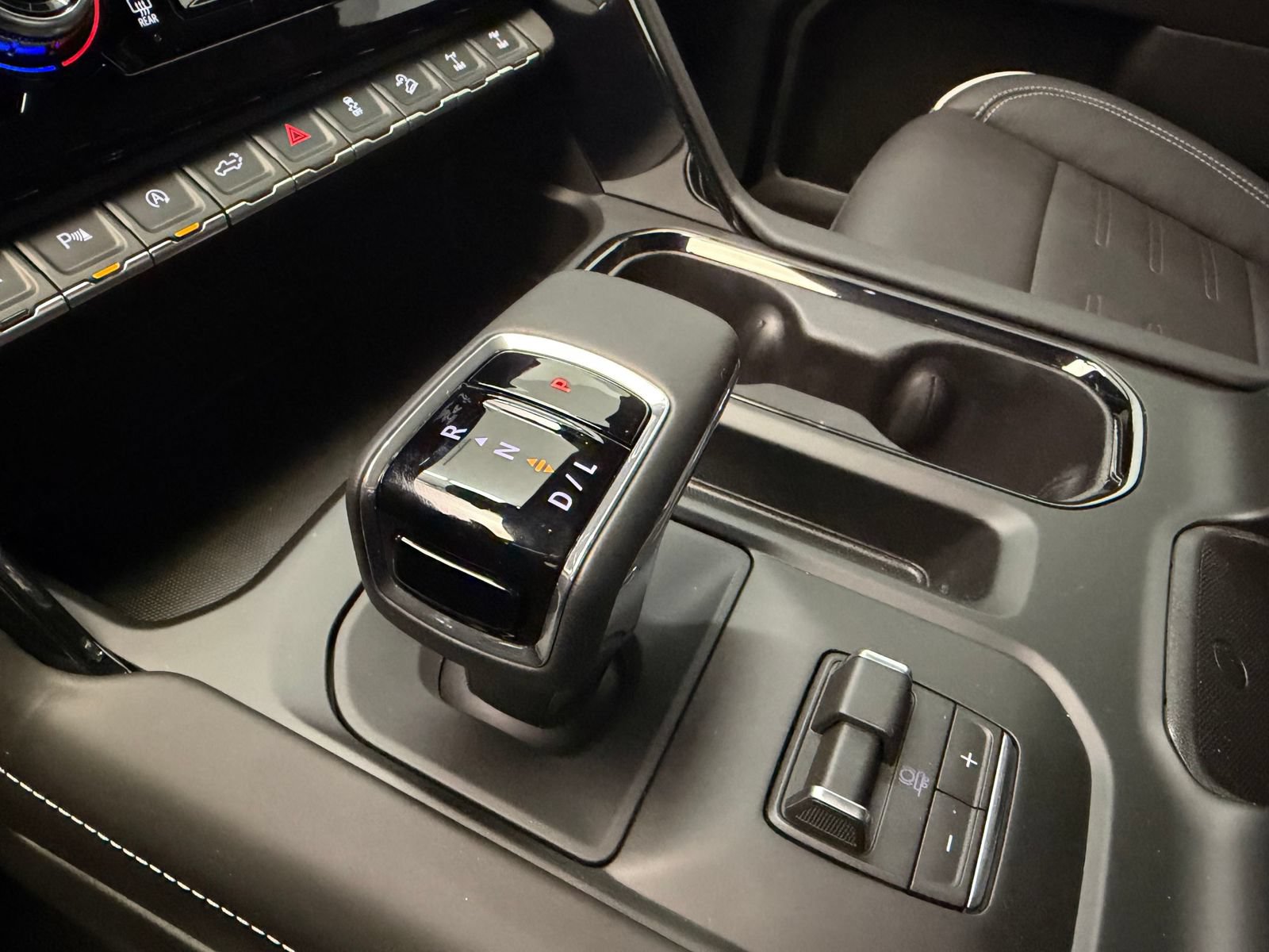New 2026 GMC Sierra 1500 AT4X w/ AT4X AEV Edition AWD/4WD image 13