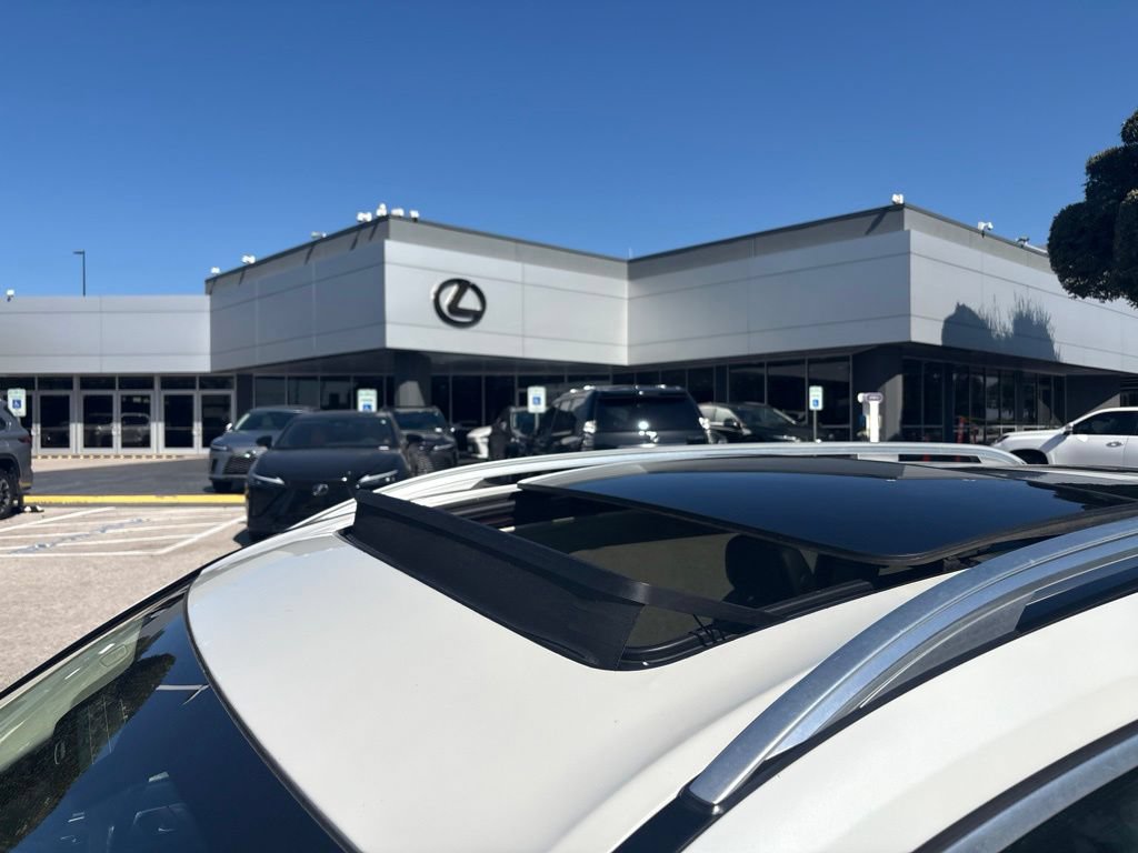 Used 2019 BMW X7 xDrive50i w/ Luxury Seating Package AWD/4WD image 10